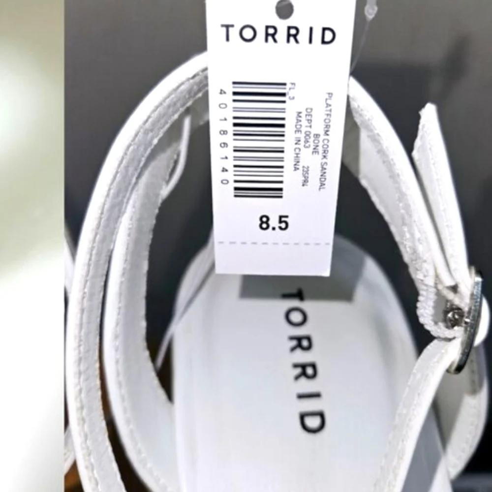 Torrid Size 8.5 Bone White Wide Width Cork Platform Strappy Block Heel Sandals